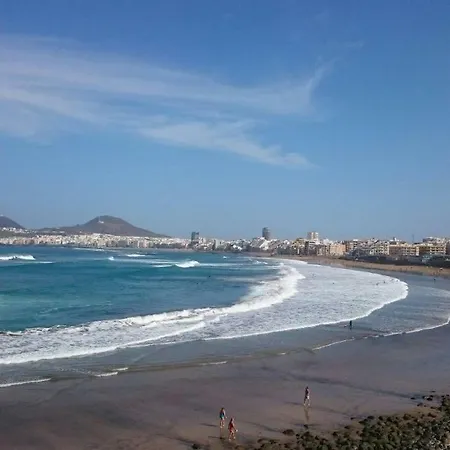 Albareda Holidays Apartment *
